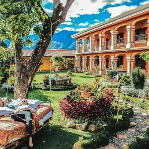 Socialtel 4* Antigua