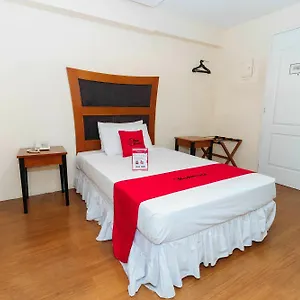 Reddoorz @ Amorsolo Makati 2* Makati City
